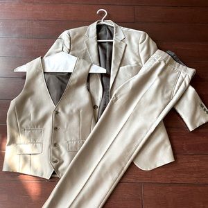 Men’s Le Chateau 3 piece suit ($150 OBO) 
-Jacket (38S), pants (30)